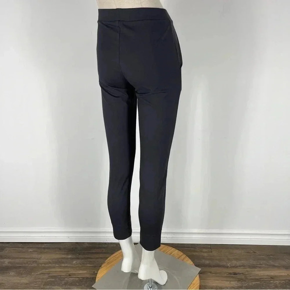 ❤️HUE  pull-up pants NWOT - Picture 4 of 12